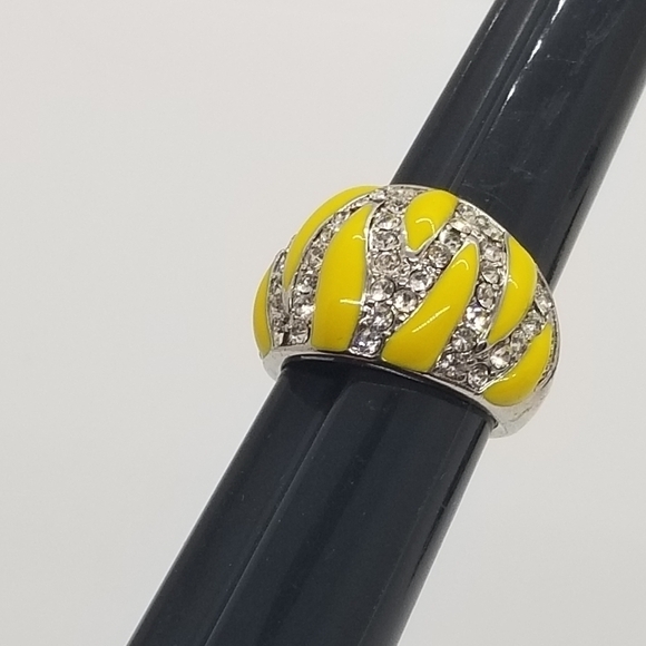 yellow and silver domed statement ring with rhinestones size 6.75 - Picture 2 of 5